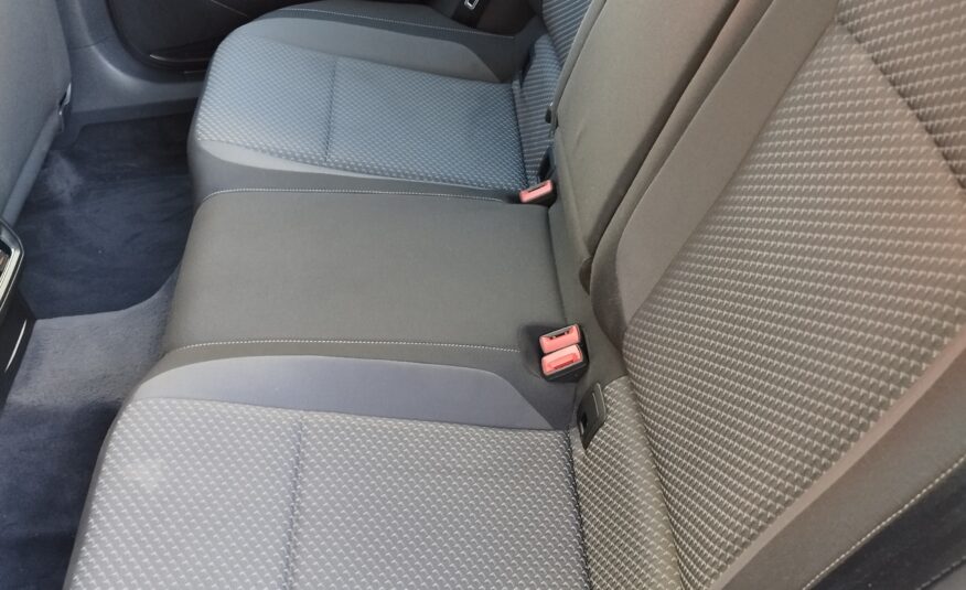 VOLKSWAGEN Passat Variant Advance