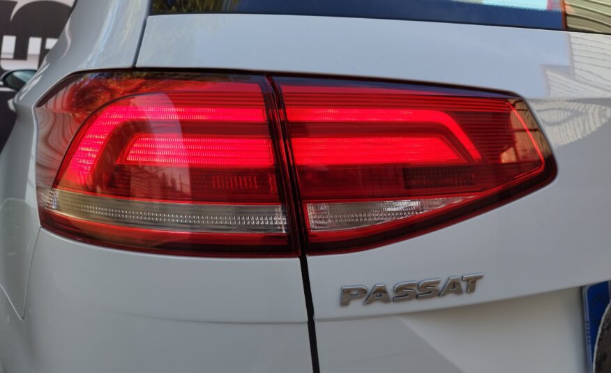VOLKSWAGEN Passat Variant Advance